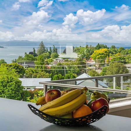 Ngaio Views - Lake Taupo Holiday Home Экстерьер фото