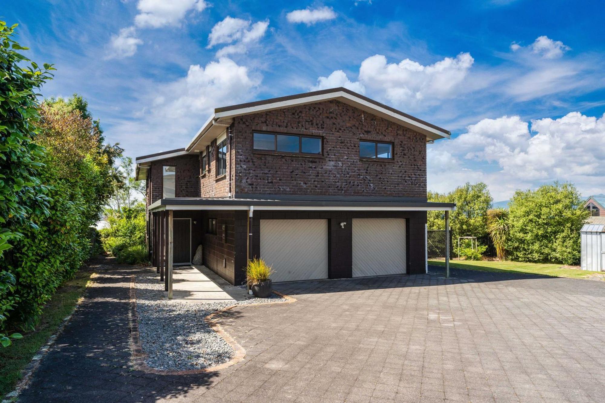 Ngaio Views - Lake Taupo Holiday Home Экстерьер фото