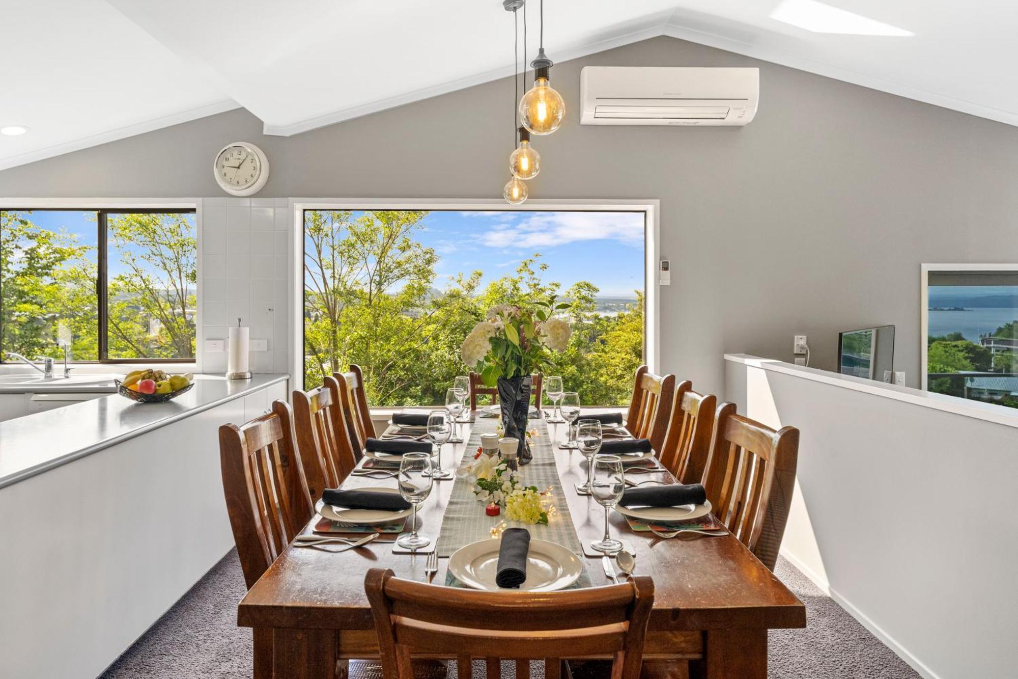 Ngaio Views - Lake Taupo Holiday Home Экстерьер фото