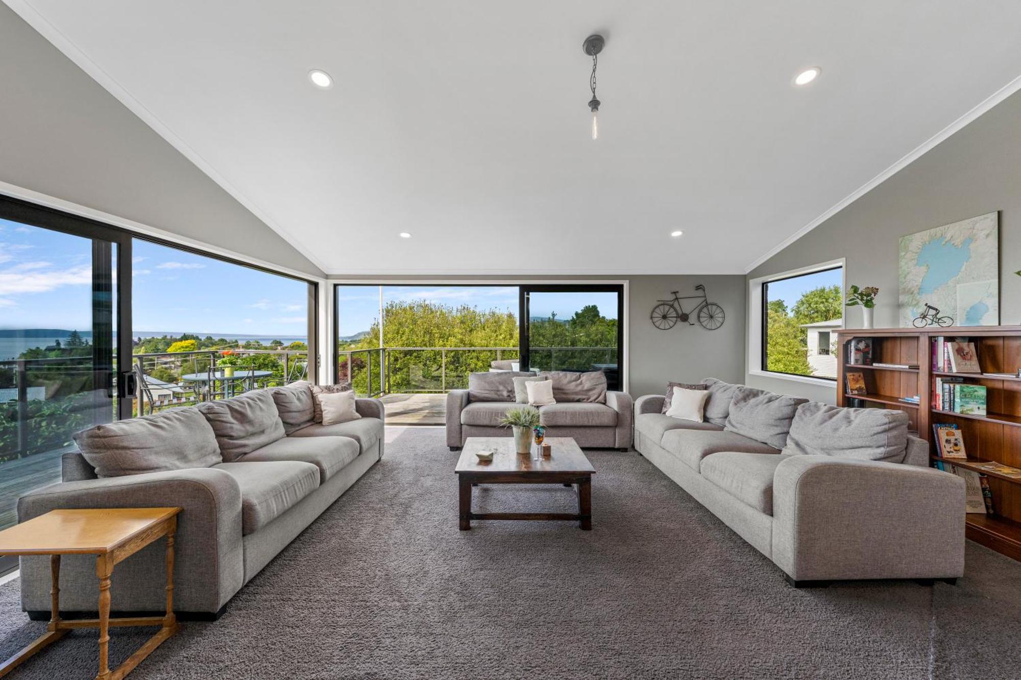 Ngaio Views - Lake Taupo Holiday Home Экстерьер фото